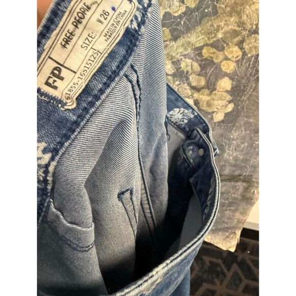 New Free People We The Free Just Float On Flare Jeans Size 26 - Picture 7 of 9